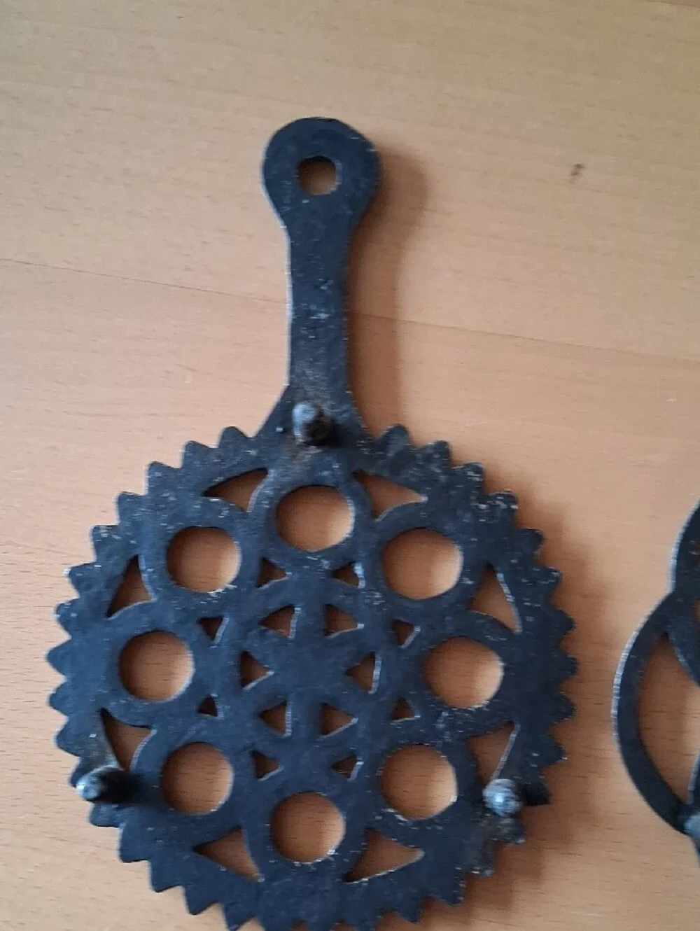 Decorative Black Lightweight Metal Wall Hooks/Trivet– Set of 3